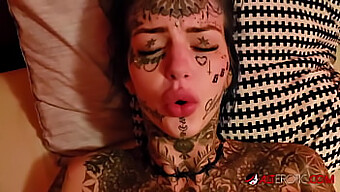 Amber Luke Tatuada Desea Un Pene Grande En Un Encuentro Intenso