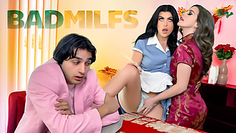 હોટ Milf અને યુવાન છોકરી સાથે પ્રતિબંધિત ગ્રેજ્યુએશન થ્રીસમ