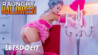 Halloweenské Dobrodružství Shrimy Malati S Dobře Vybaveným Mužem.