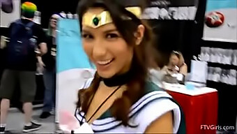 Cosplayers Melody Wylde Y Sus Amigos Mostrando Sus En Comic Con