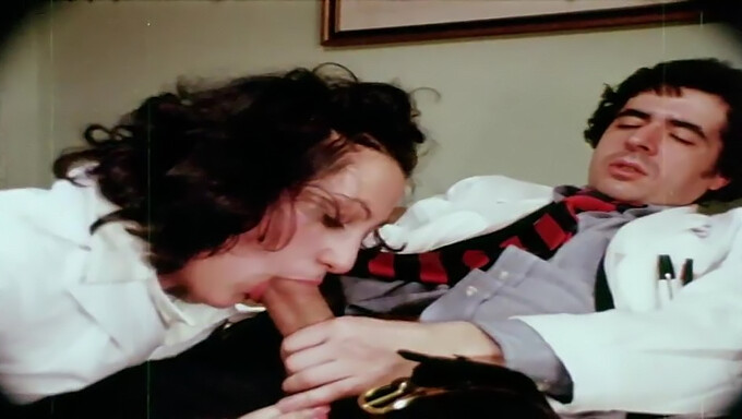 Klasik Amerikan Porno: Lynn Stevens'In Her Kadının Bir Fantezisi Var (1979) 'Da Erotik Yolculuğu