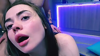 Tyttöystävä Ottaa Creampie Vuonna Hardcore Sukupuoli Video