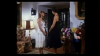 Lesbian Erotica En Una Película Española De 1981