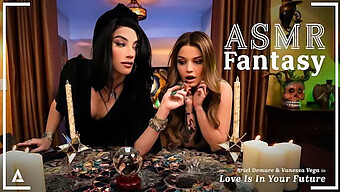 Zufriedener Kunde Bekommt Ein Vermögen Von Ariel Demure In Diesem Asmr Fantasy-Video Gelesen