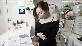 Cô Dâu Nhật Bản Đang Nứng Và Trở Nên Tinh Nghịch Trên Camera