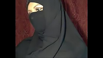 Haleema Al-Beydoun, Kecantikan Muslim Yang Sangat Seksi, Di Webcam Di Xxxcams.5v.Pl.