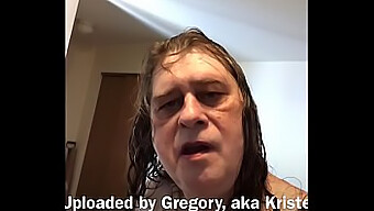 Välkommen Till Xvideos Värld Med Gregory Lewis I En Sensuell Flöjt-Tema Video