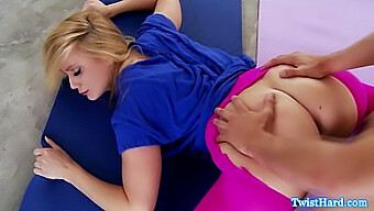 Sesiunea Senzuală De Yoga A Lui Aj Applegate Duce La O Întâlnire Orală Fierbinte