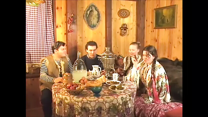 Ein Russischer Vintage-Erwachsenenfilm, Eine Geschichte So Alt Wie Die Zeit