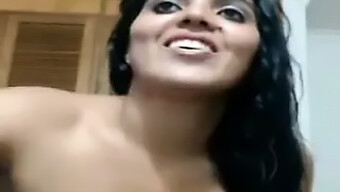 Indian Girl Pleasures Herself In Amateur Video