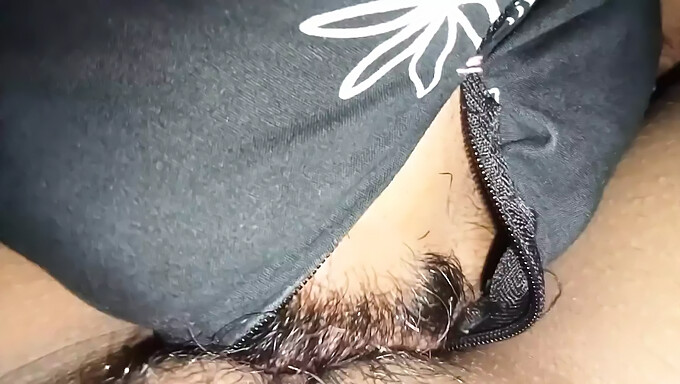 Tight Pussy Gets Hairy Attention In Sri Lankan Group