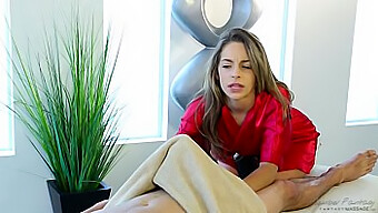 A Massagem Sensual De Kimmy Granger Leva A Um Encontro Apaixonado