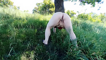 Milf With A Big Ass Masturbates And Squirts In Nature