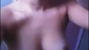 Los Pezones De Una Amateur Peruana Se Ponen Duros En El Video De Whatsapp