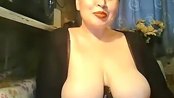 Mamans Matures À Gros Seins En Webcam