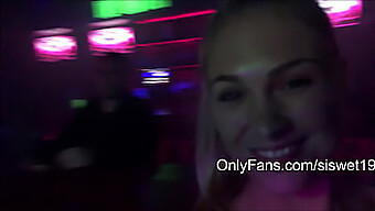 Teen Siswet'S Public Tease In Disco