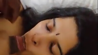 Indian Girl'S Tight Pussy Gets Pleasured In Hot Video