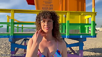 Milf Amateur Es Recogida Por Un Extraño Para Tener Sexo En La Playa Y Corrida Pov