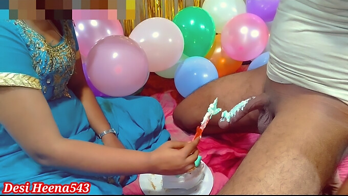 Heena Indienne Célèbre Son Anniversaire Avec Son Mari Dans Une Vidéo Explicite Et Un Audio Hindi